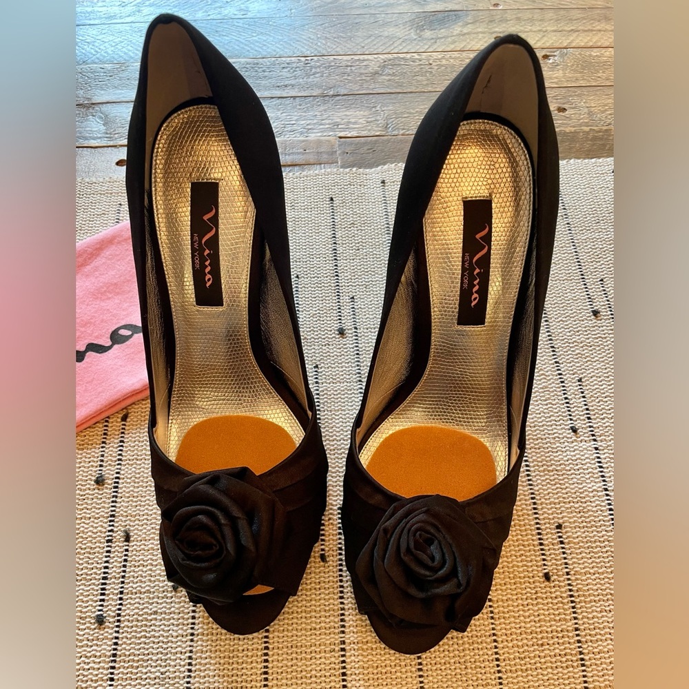 Nina - “Elijah” Black Satin Rosette Peep-Toe Pumps - Size 9 1/2 M